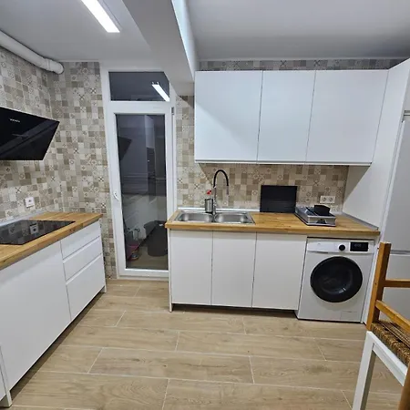 Nicolas House Apartment